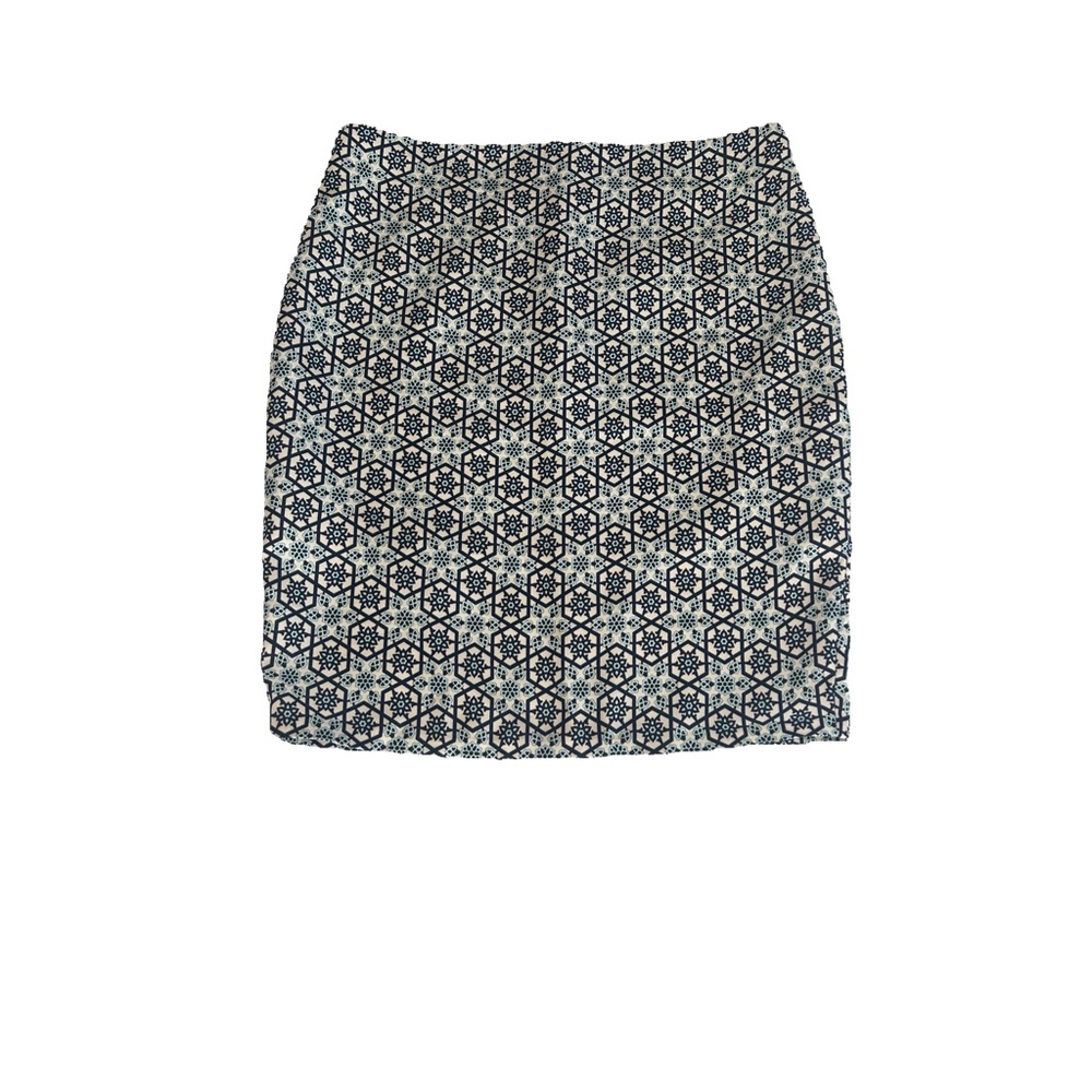 TULIKA SATANY SILKY LINED PENCIL SKIRT SNOW FLAKES PRINT IN SIZE 12